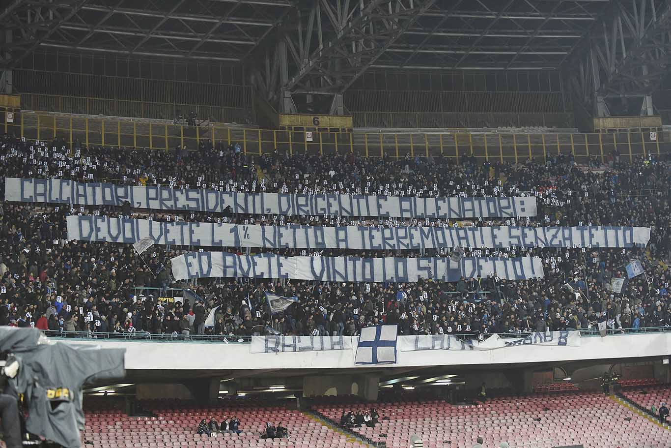 NAPOLI-FIORENTINA COPPA ITALIA 24-01-2017. striscione in curva del napoli. GALASSI SILVANO