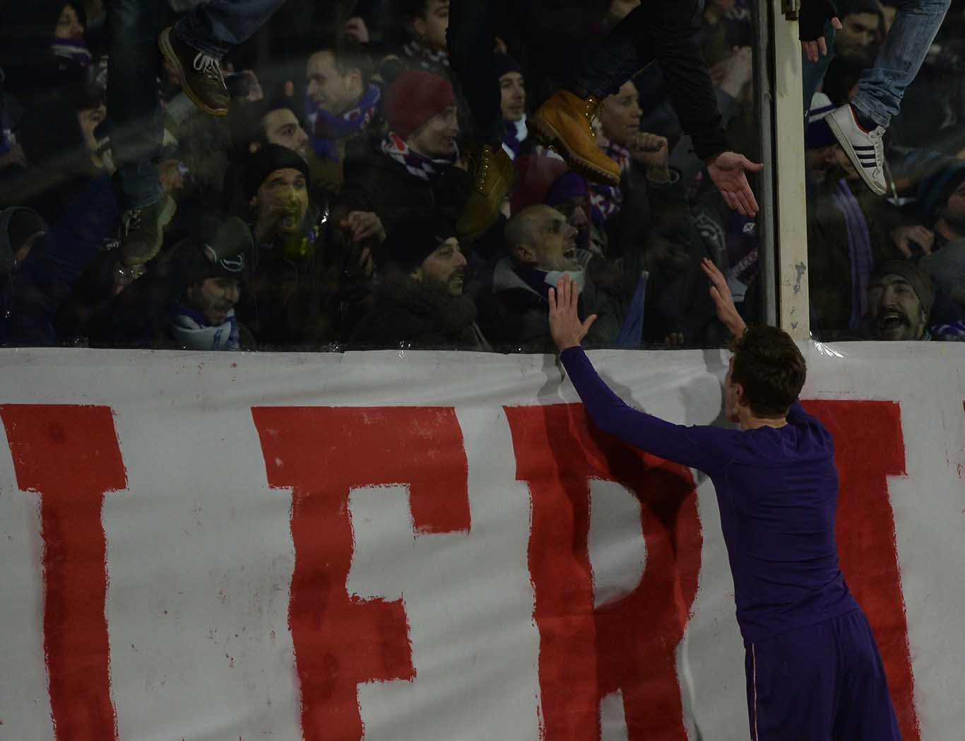 Fiorentina-Juventus Esultanza sotto la curva Chiesa