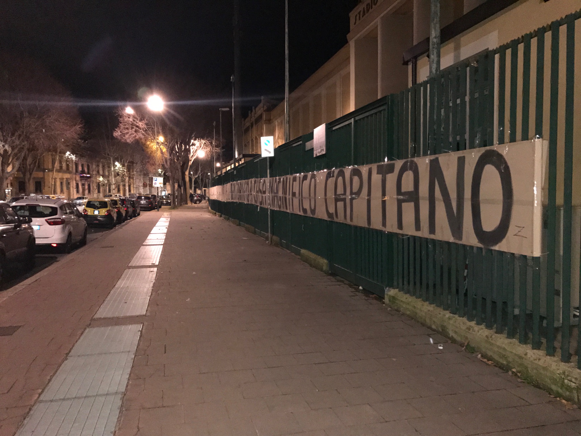 Nella notte della Befana un lungo striscone avvolge il Franchi per Antognoni (Foto e Video)