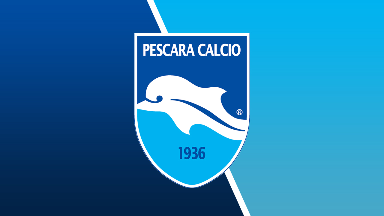 La dura reazione dei tifosi del Pescara : "La squadra non deve indossare la prima maglia..."