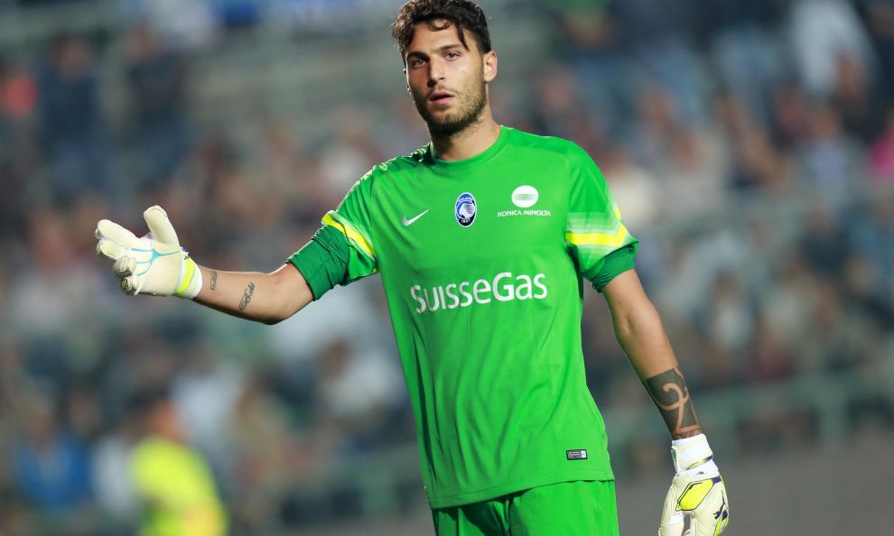 Genoa, in caso di addio di Perin si valuta anche l'opzione Sportiello