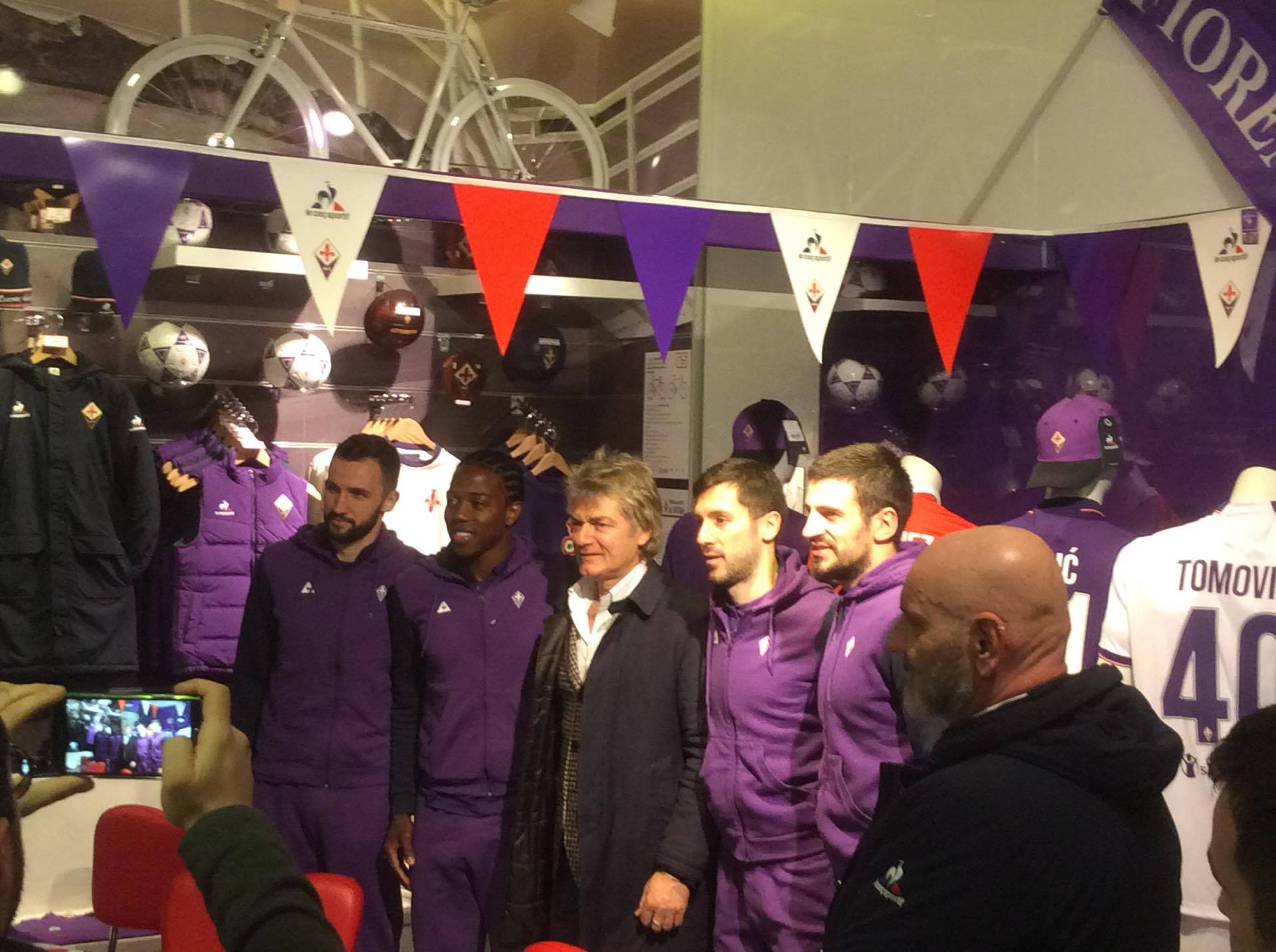 Bedelj, Sanchez, Tomovic e Milic al Fiorentina Store dei Gigli. Presente anche Antognoni