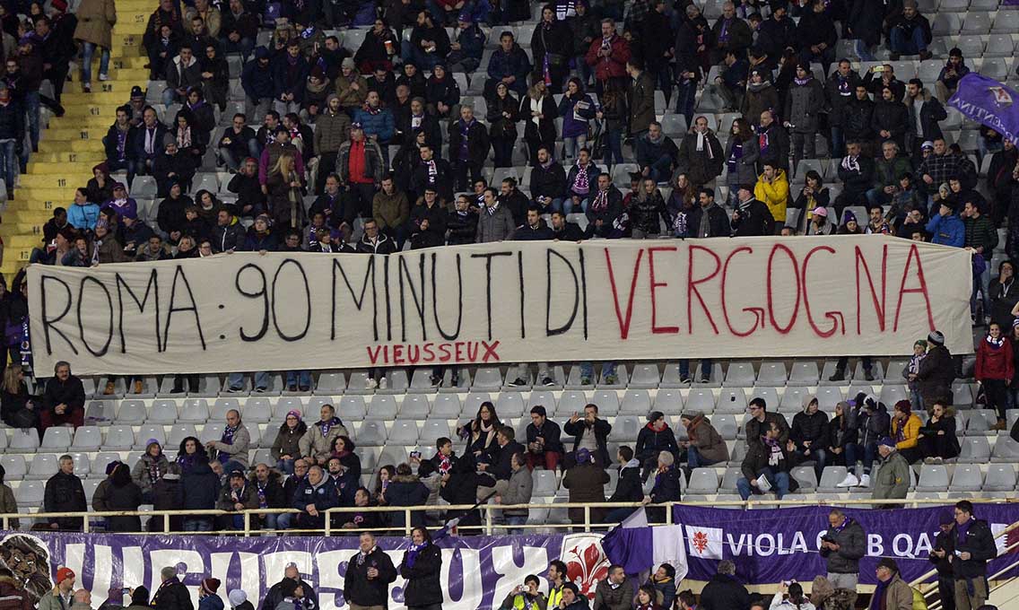Striscione in Curva Ferrovia: "Roma, 90 minuti di vergogna" (FOTO)