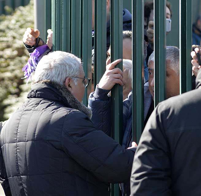 Contestazione Tifosi Centro Sportivo Corvino
