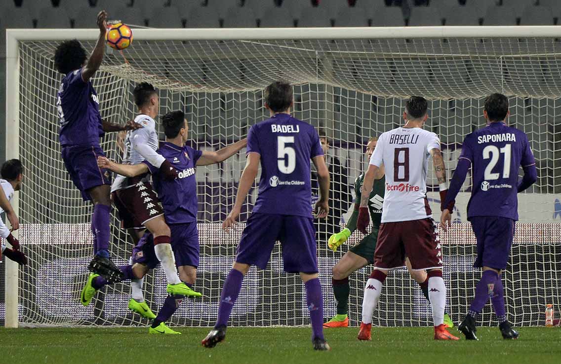 Fiorentina che dormita: inutili i gol di Saponara e Kalinic. Sousa nel mirino