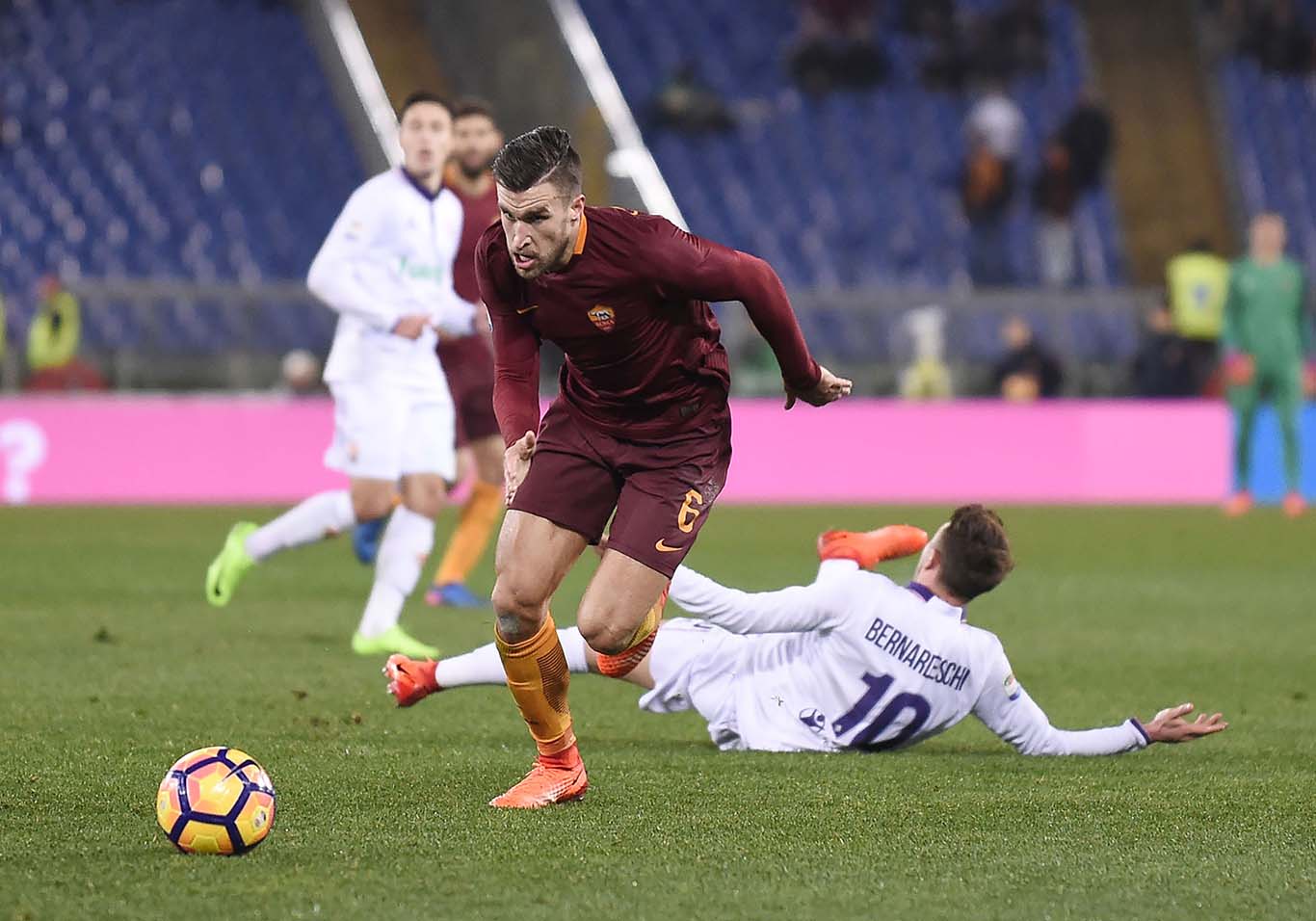 Un rinforzo a centrocampo: tra De Paul e Berge spunta Strootman