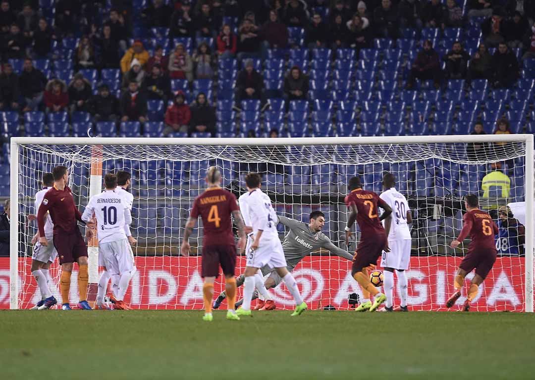 Domenica la Roma: oggi giallorossi impegnati in Champions contro il Chelsea. Manolas c'è