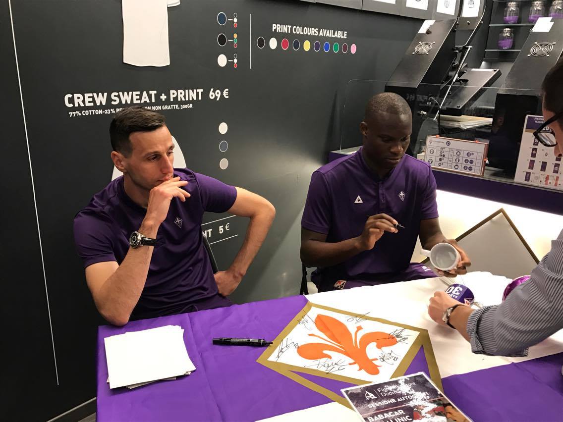 Kalinic-Baba al Fiorentina Store: Tutte le immagini di VI.IT