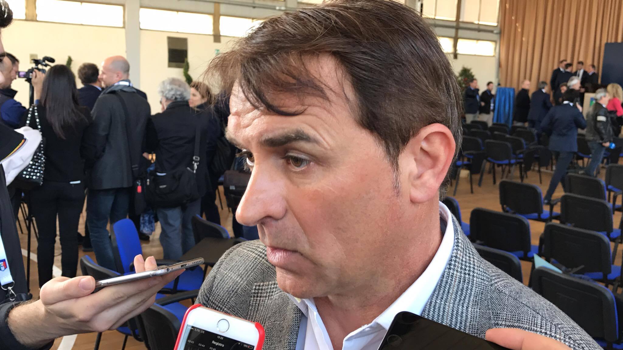 Semplici: "Sarebbe un sogno allenare la Fiorentina, ma penso al presente. Berna..."