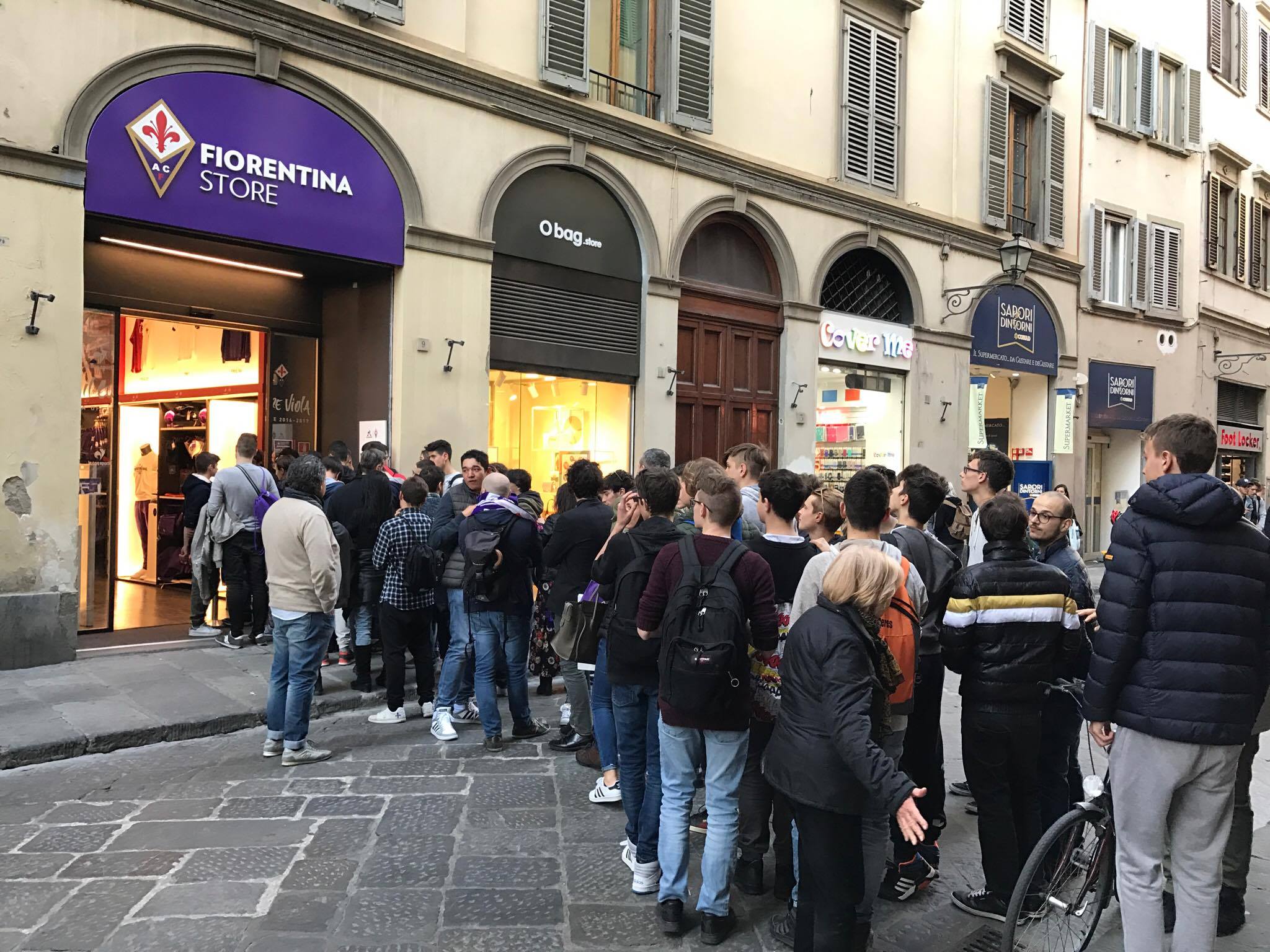 Biraghi e Veretout, domani sessione di autografi al Fiorentina Store Duomo