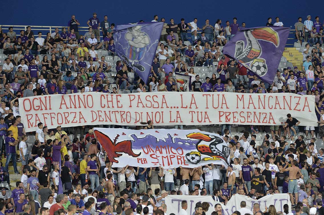 Fiorentina-Pescara striscione