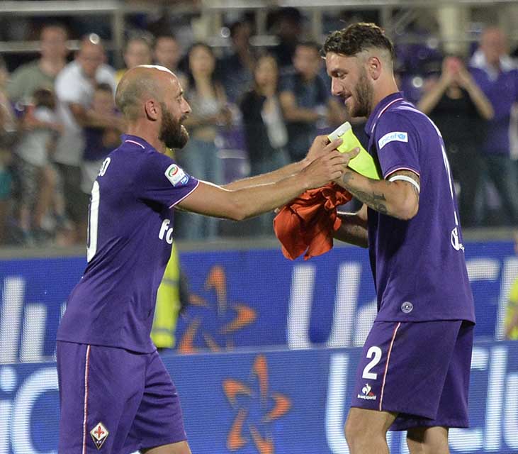 Borja Valero a Gonzalo: "Un piacere giocare con te. In bocca al lupo"