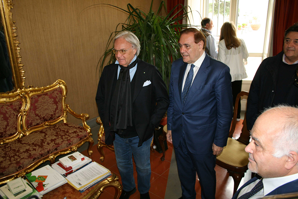 Mastella incontra Cognigni e omaggia la Fiorentina