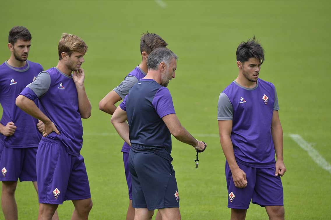 Fiorentina, allenamento pomeridiano tra campo e palestra. Domani mattina la rifinitura