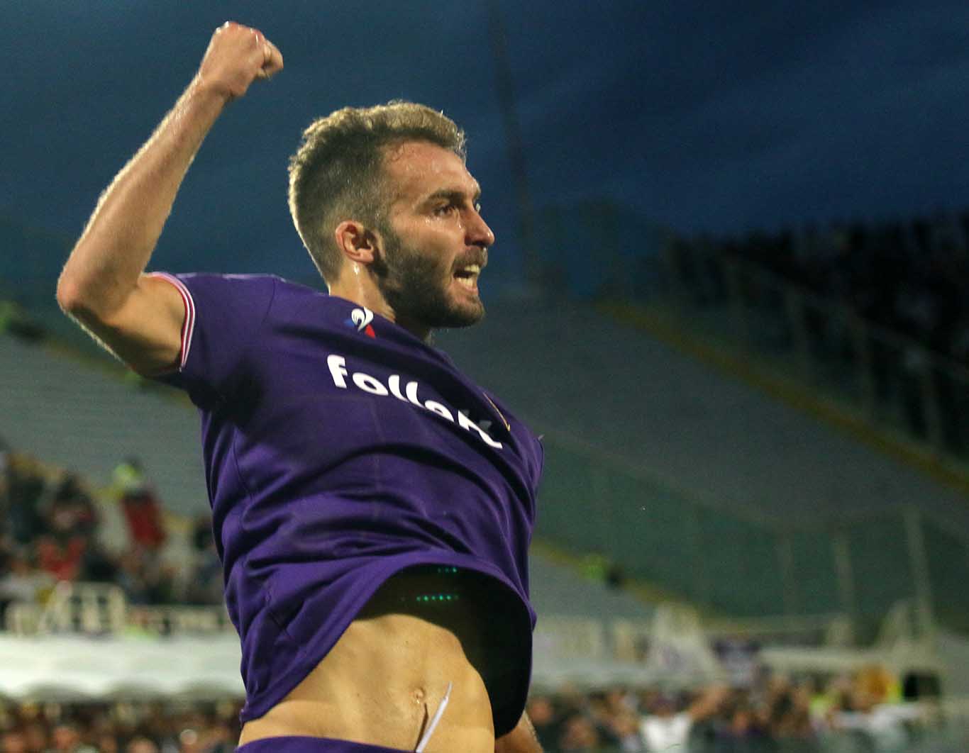 Dalla Spagna: la Fiorentina ha comunicato al Betis di voler riscattare Pezzella