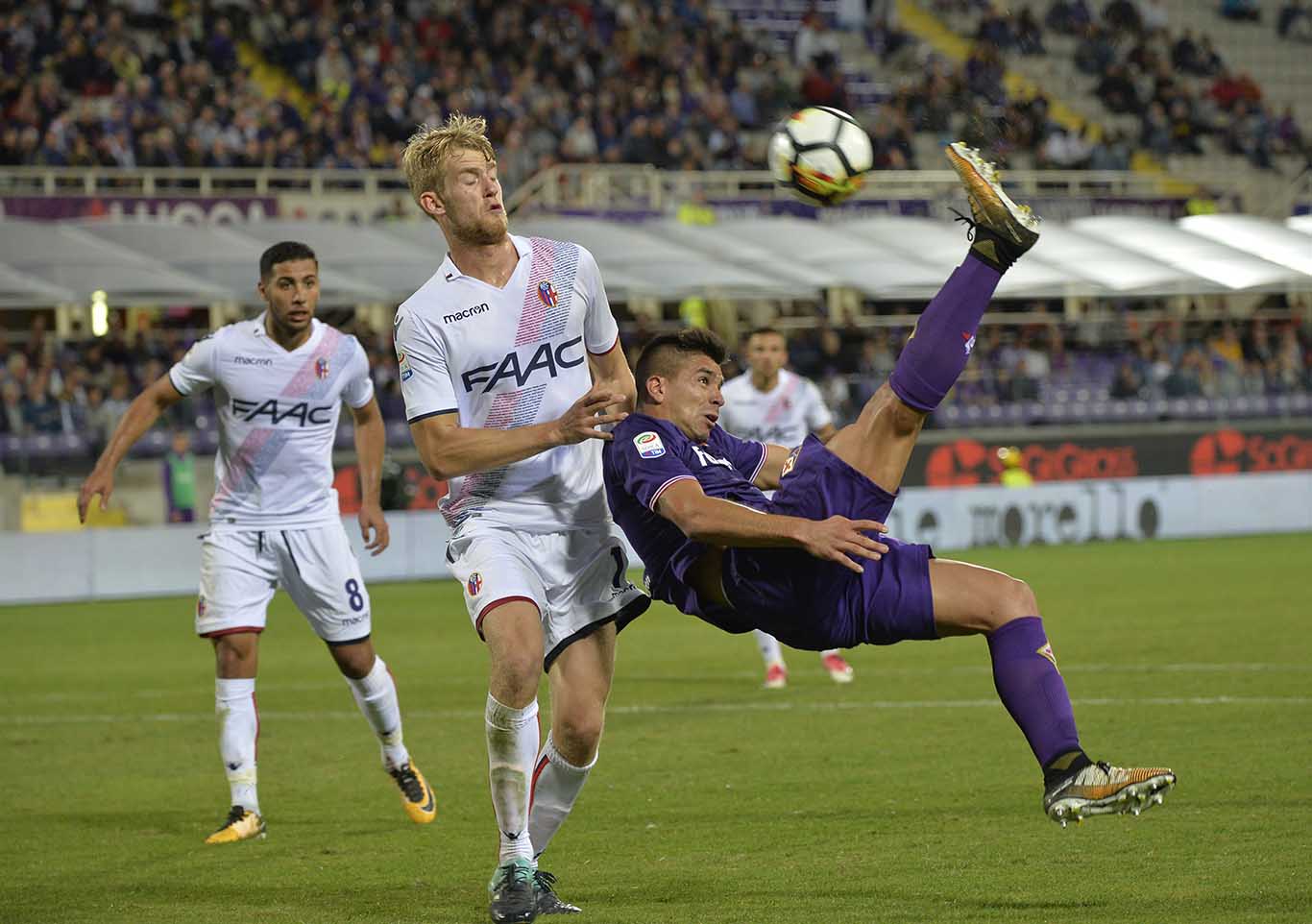 Il programma della giornata: alle ore 15.00 il fischio d'inizio di Bologna-Fiorentina