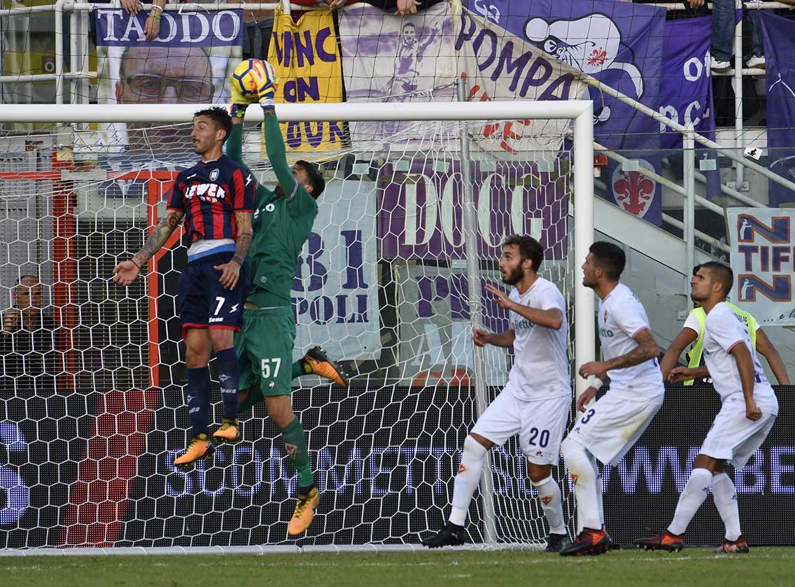 Ufficiale, Fiorentina preso Ceccherini dal Crotone a titolo definitivo: il comunicato