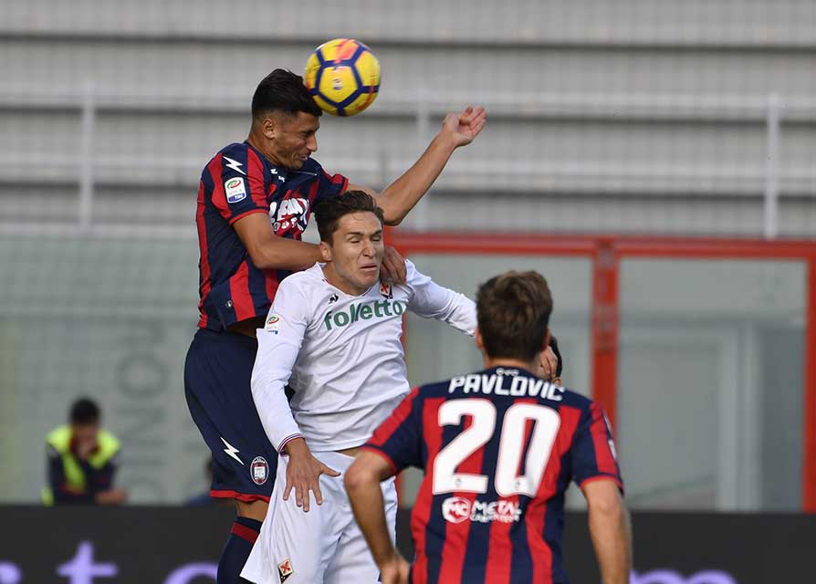 Fio-Crotone, squadre a confronto: fuori casa e dietro male i calabresi, che però creano molto