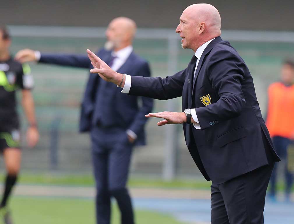 Pioli vs Cagliari e Maran, i precedenti incrociati: solo due sorrisi per Maran con i viola