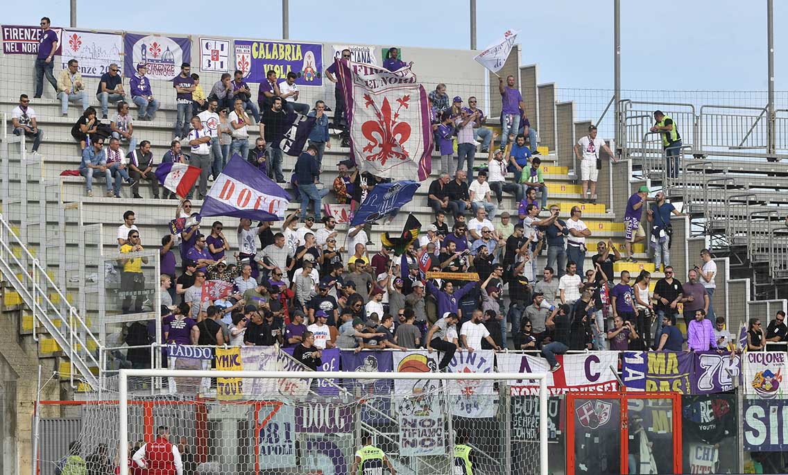 CROTONE-FIORENTINA 29-10-2017 TIFOSI DELLA FIORENTINA. SILPRESS