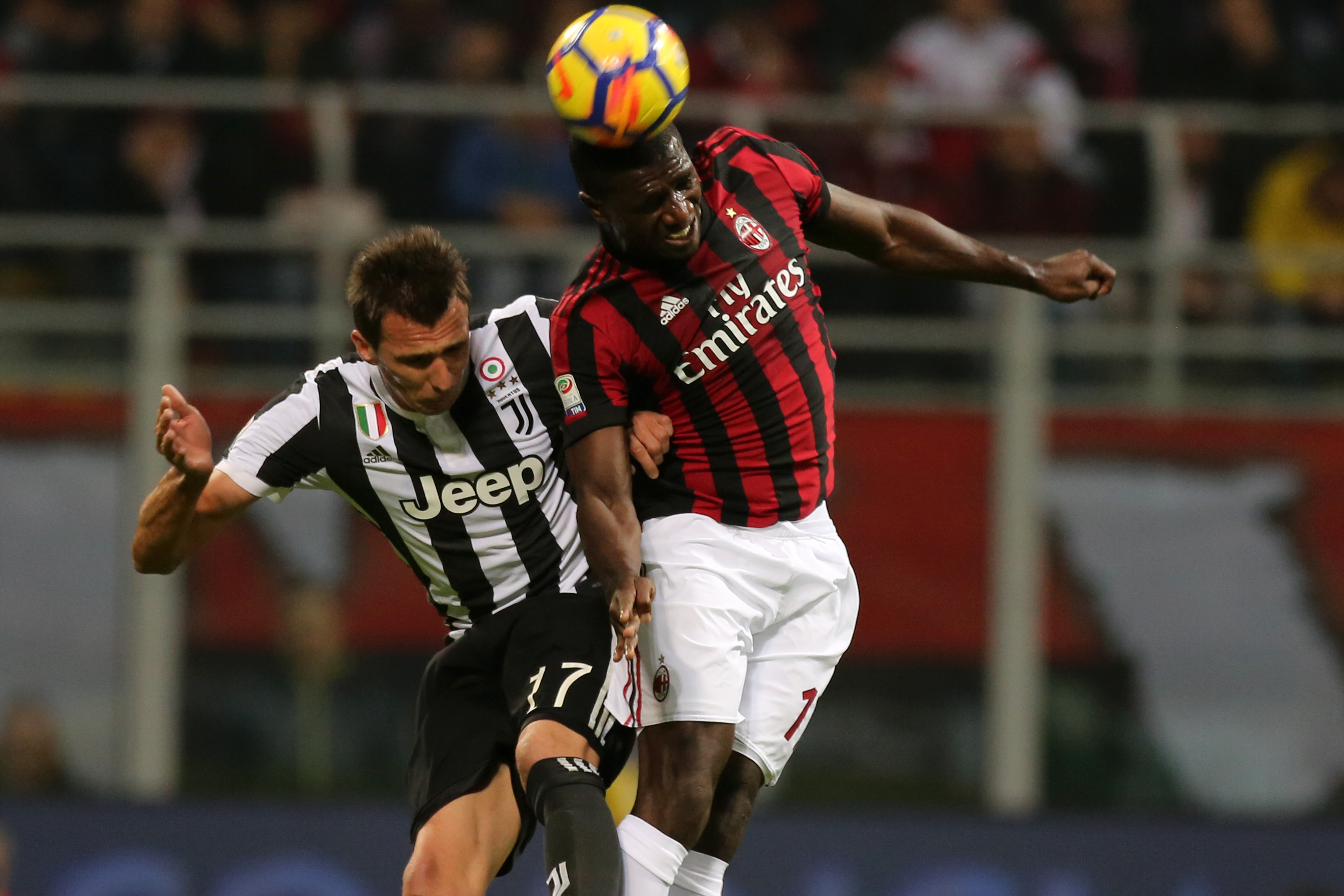 Milan, a Firenze con il 4-3-3. Zapata in vantaggio dietro, Calhanoglu stringe i denti