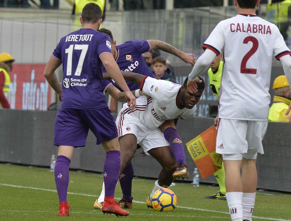 Difesa e un po' di contropiede, il Milan avanza a piccoli passi