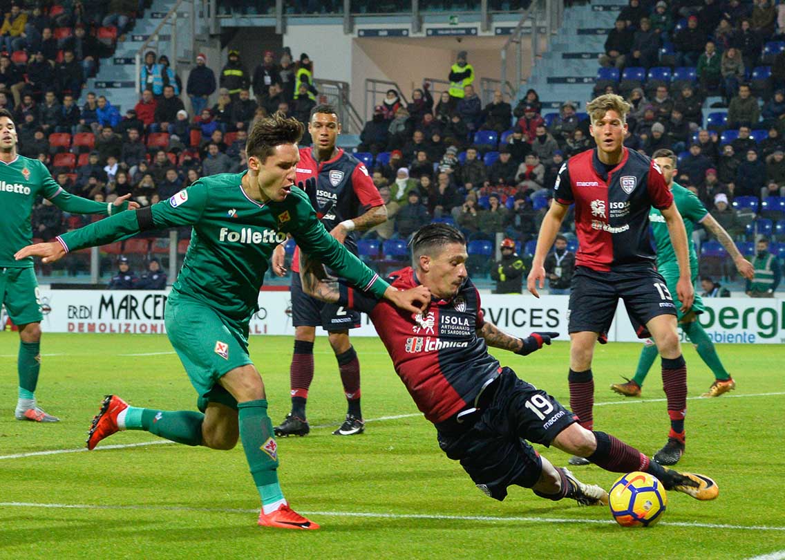 Pisacane, rinnovo in bilico con il Cagliari: piace anche alla Fiorentina