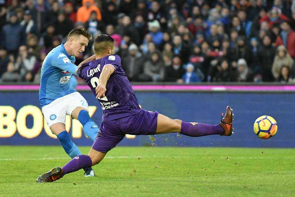NAPOLI-FIORENTINA CAMPIONATO SERIE A. 10-12-2017 ZIELINSKI SU LAURINI. SILPRESS/GALASSI SILVANO