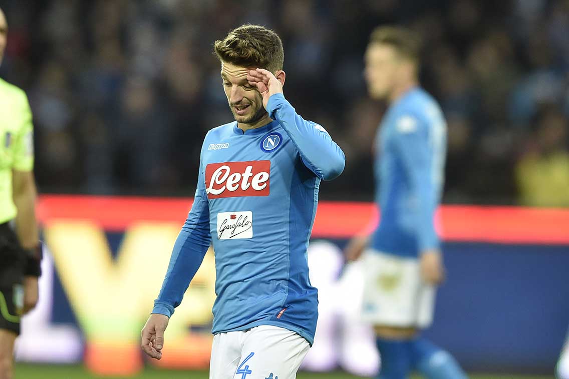 Napoli: avanti col 4-3-3. Le idee di Ancelotti per i viola. Mertens non dovrebbe farcela