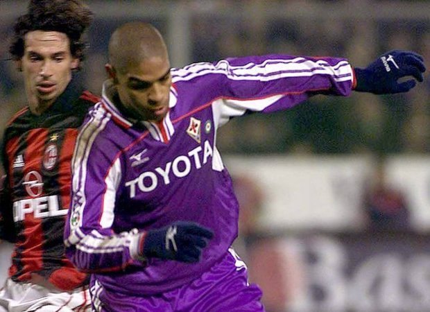 Ex Viola, Adriano pronto a tornare in campo: due club sull'imperatore