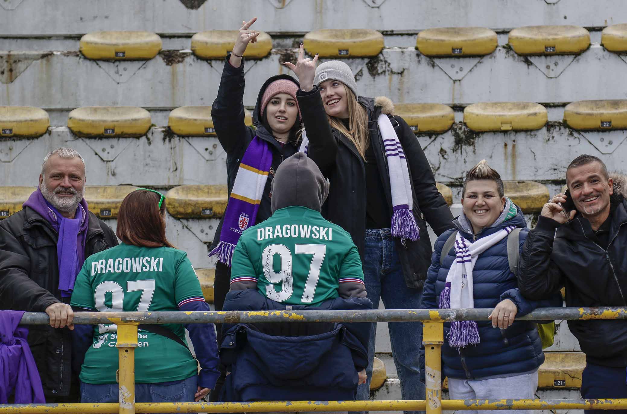 BOLOGNA, ITALIA, 04-02-18 - 23° GIORNATA DI CAMPIONATO SERIE A TIM - STADIO RENATO DALL'ARA : BOLOGNA VS FIORENTINA, NELLA FOTO: TIFOSI VIOLA
