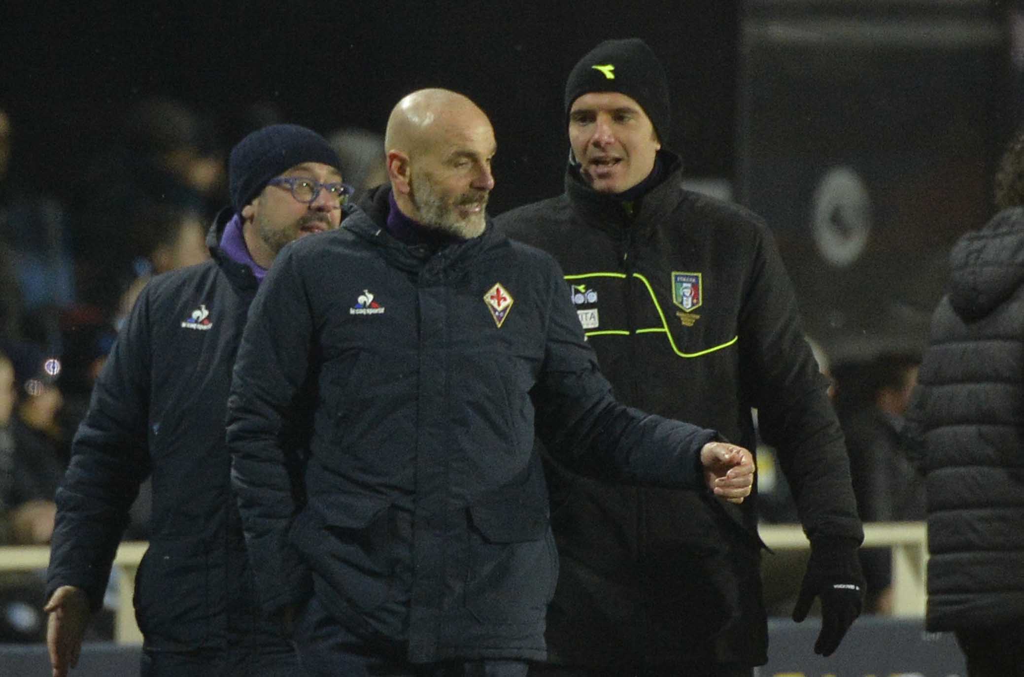 ATALANTA-FIORENTINA 18-02-2018 STEFANO PIOLI DISCUTE CON IL QUARTO ARBITRO. SILPRESS/GALASSI SILVANO