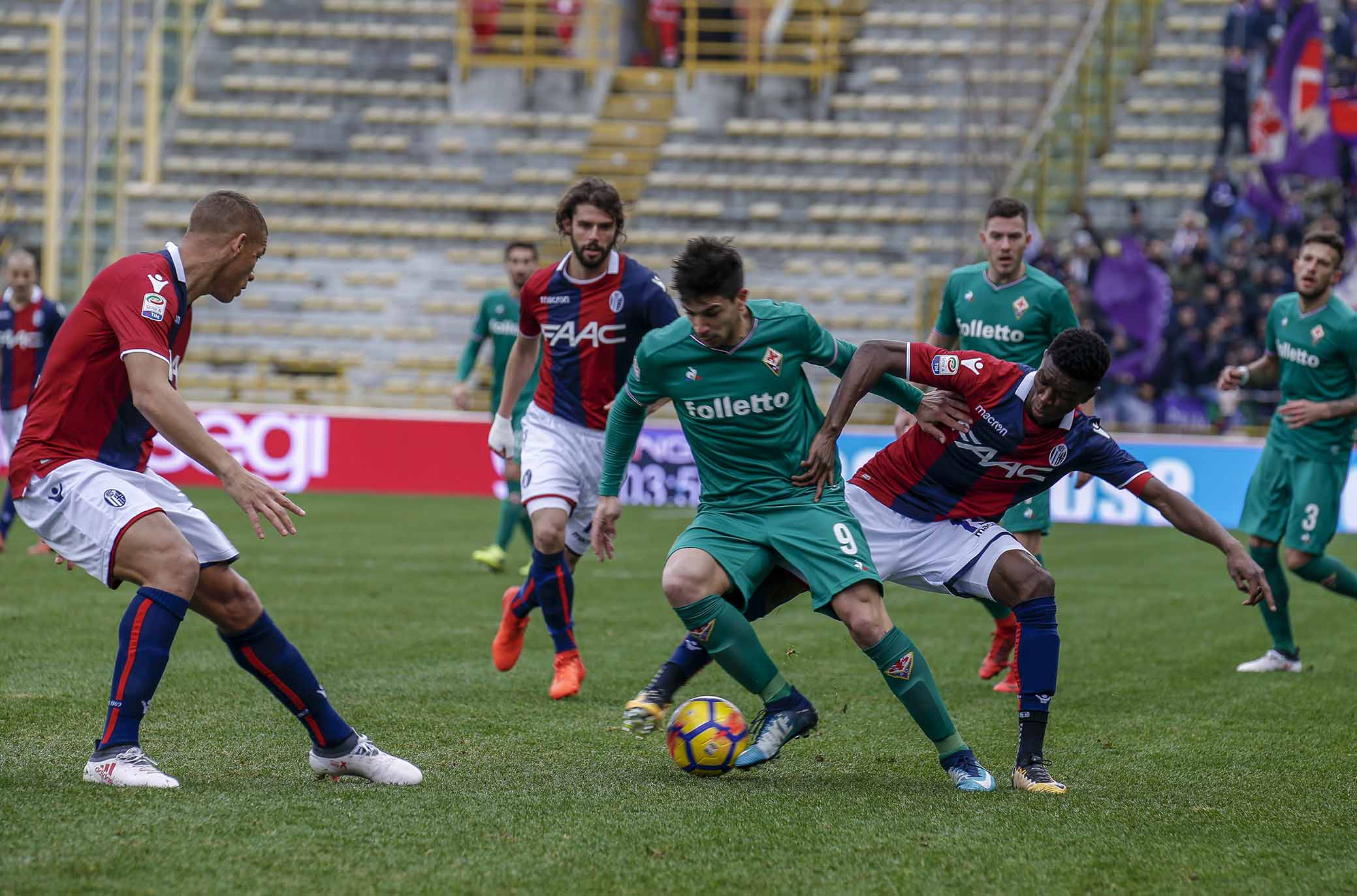 Bol-Fio, squadre a confronto: tanti km in più di media per i rossoblu. Finali amari per i viola