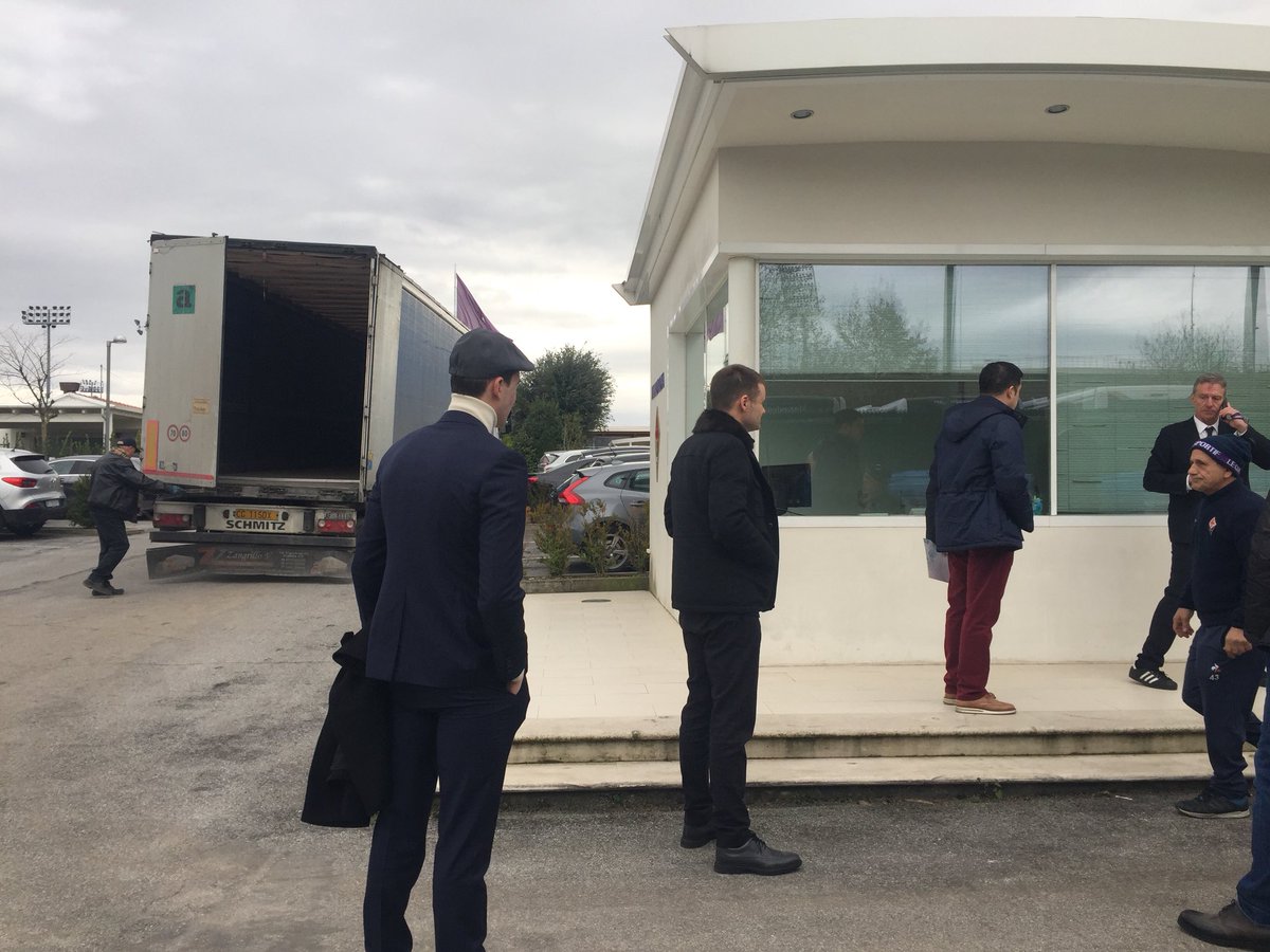 Dal centro sportivo: visita del giovane Vlahovic insieme alla famiglia