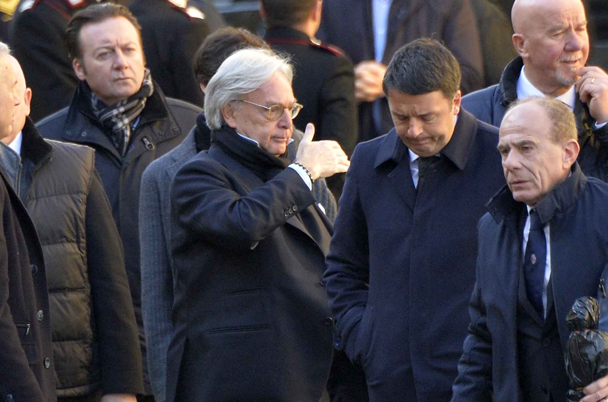 Diego Della Valle, l'applauso del cuore. L'abbraccio commosso con Firenze