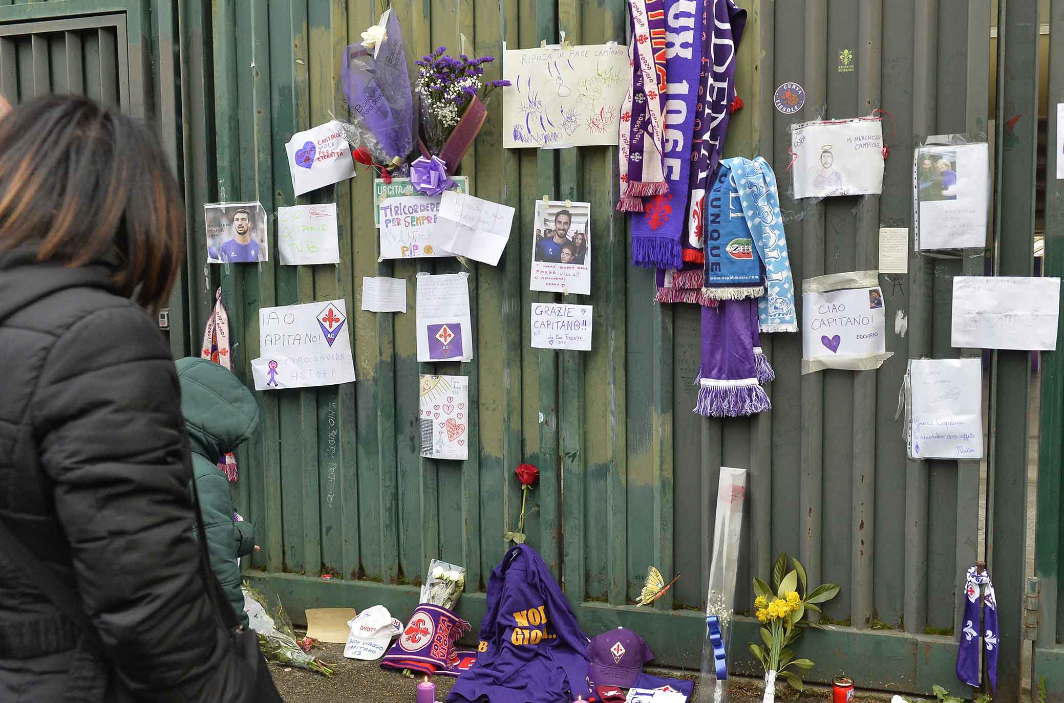 FIORENTINA 04-03-2018. DOLORE DEI TIFOSI PER LA MORTE DI DAVID ASTORI. . SILPRESS/GALASSI SILVANO