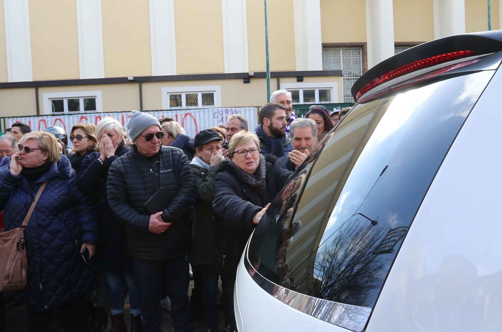 FIORENTINA 08-03-2018 IL CORTEO FUNEBRE DI DAVIDE ASTORI PASSA DAVANTI AL FRANCHI. SILPRESS/GALASSI SILVANO