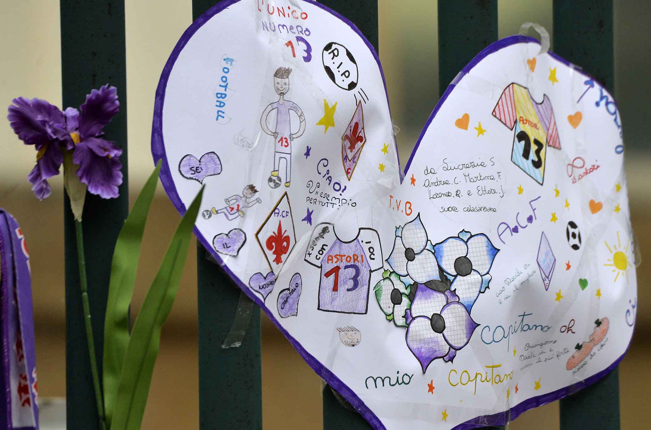 FIORENTINA 10-03-2018. DIMOSTRAZIONE DI AFFETTO DEI TIFOSI A DAVIDE ASTORI ALLO STADIO FRANCHI. SILPRESS/GALASSI SILVANO