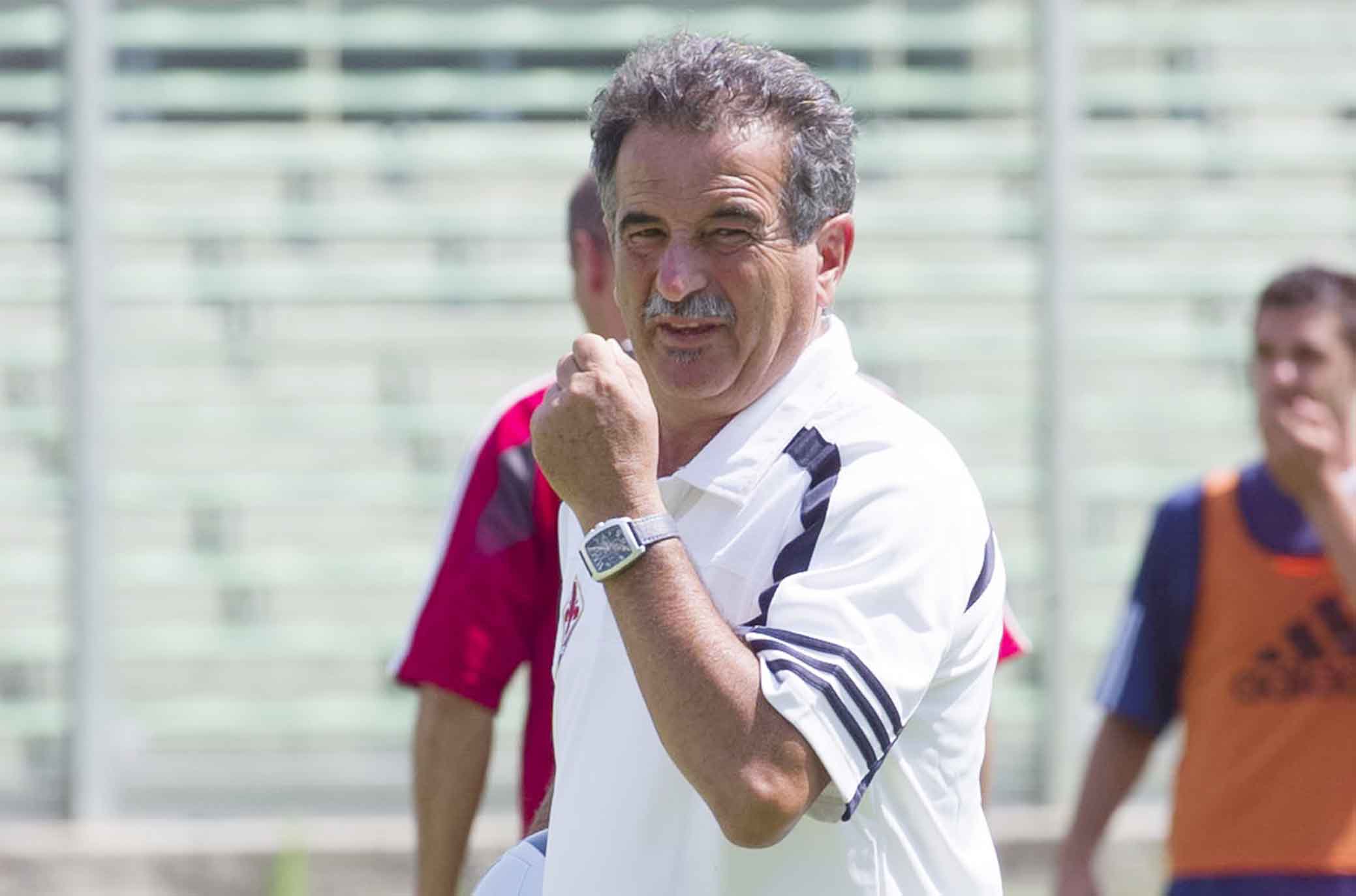 Fiorentina col lutto al braccio per Mondonico. Minuto di silenzio e ricordo dalla Fiesole