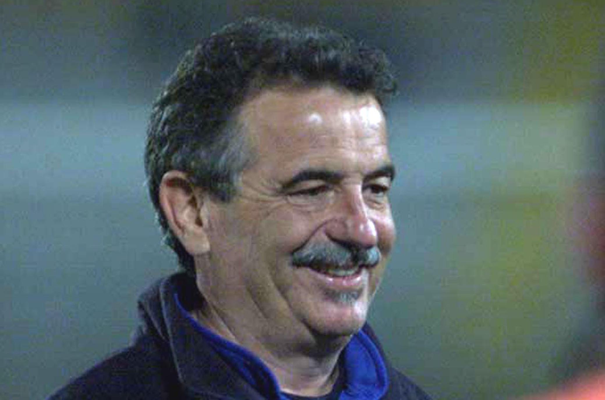 Avellino-Fiorentina.Mondonico sorridente a fine gara.