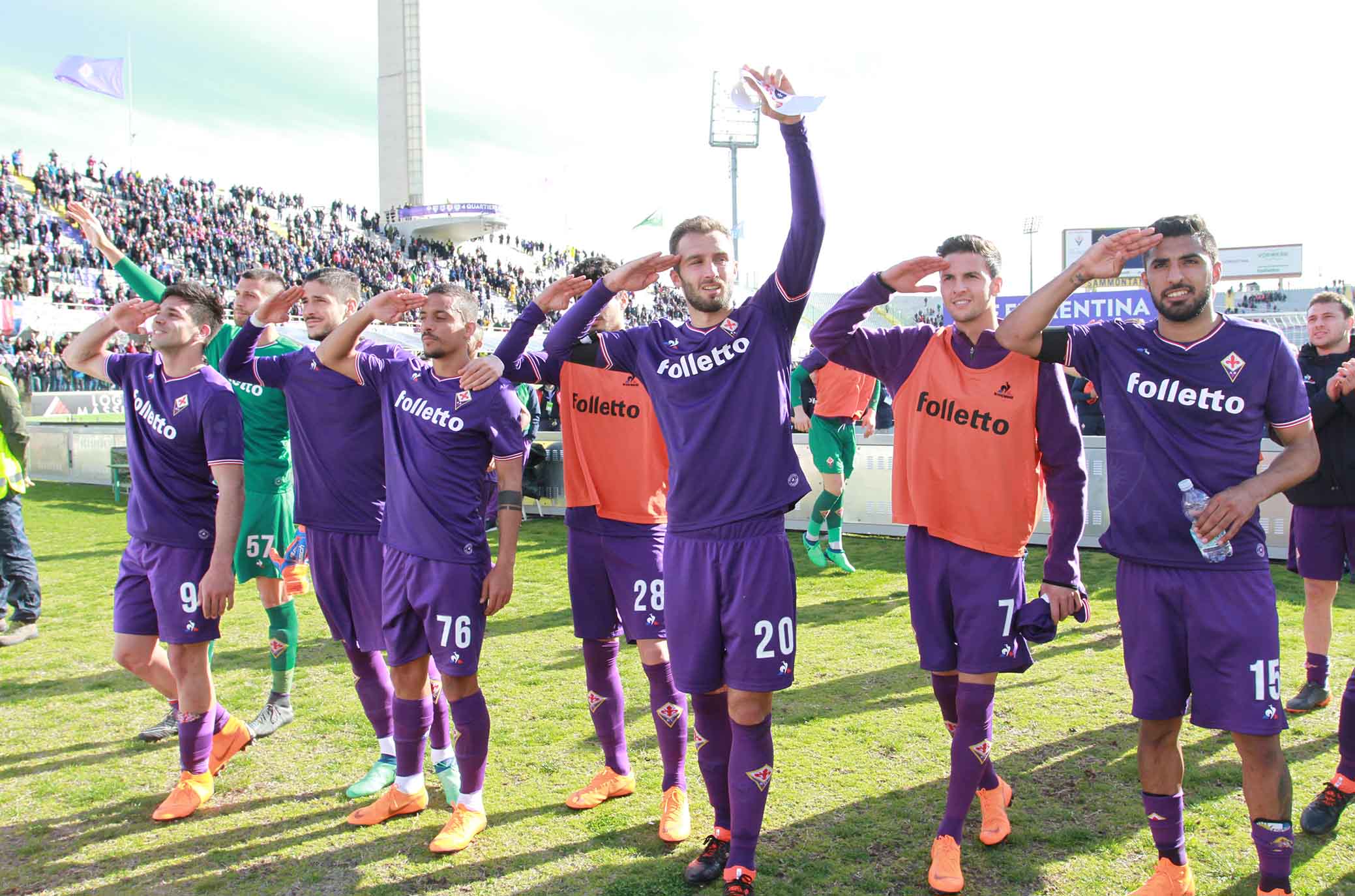 FIORENTINA-CROTONE 31-03-2018 GERMAN PEZZELLA MOSTRA LA FASCIA DI CAPITANO IN RICORDO DI DAVIDE ASTORI. SILPRESS/GALASSI SILVANO
