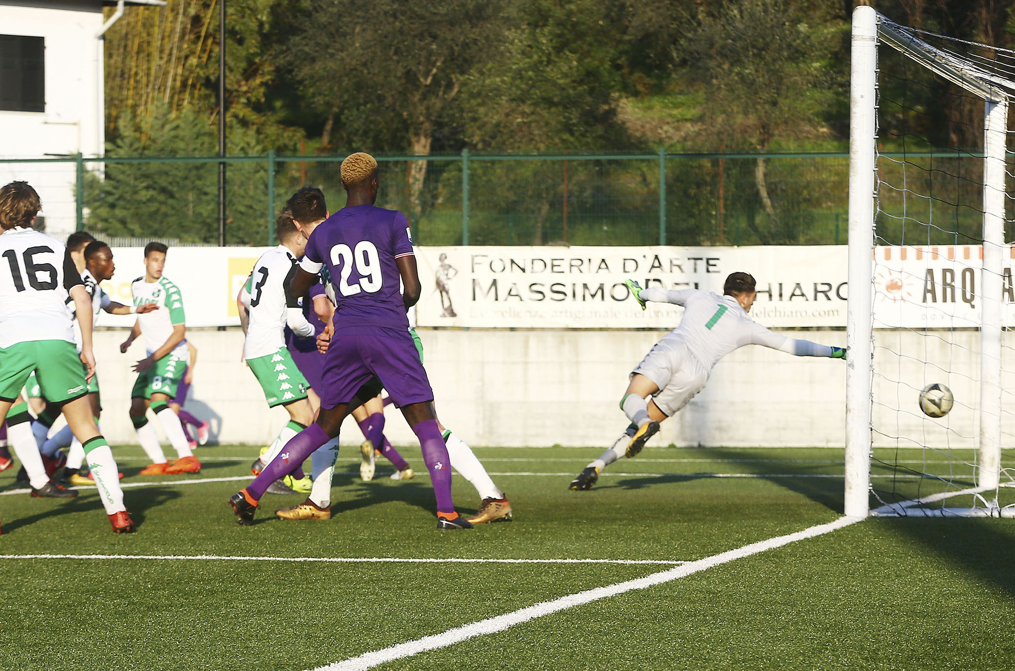 TORNEO DI VIAREGGIO.FIORENTINA SASSUOLO 23-03-2018. AUTOGOL DI JOSPHU DEL 2-0.SILPRESS