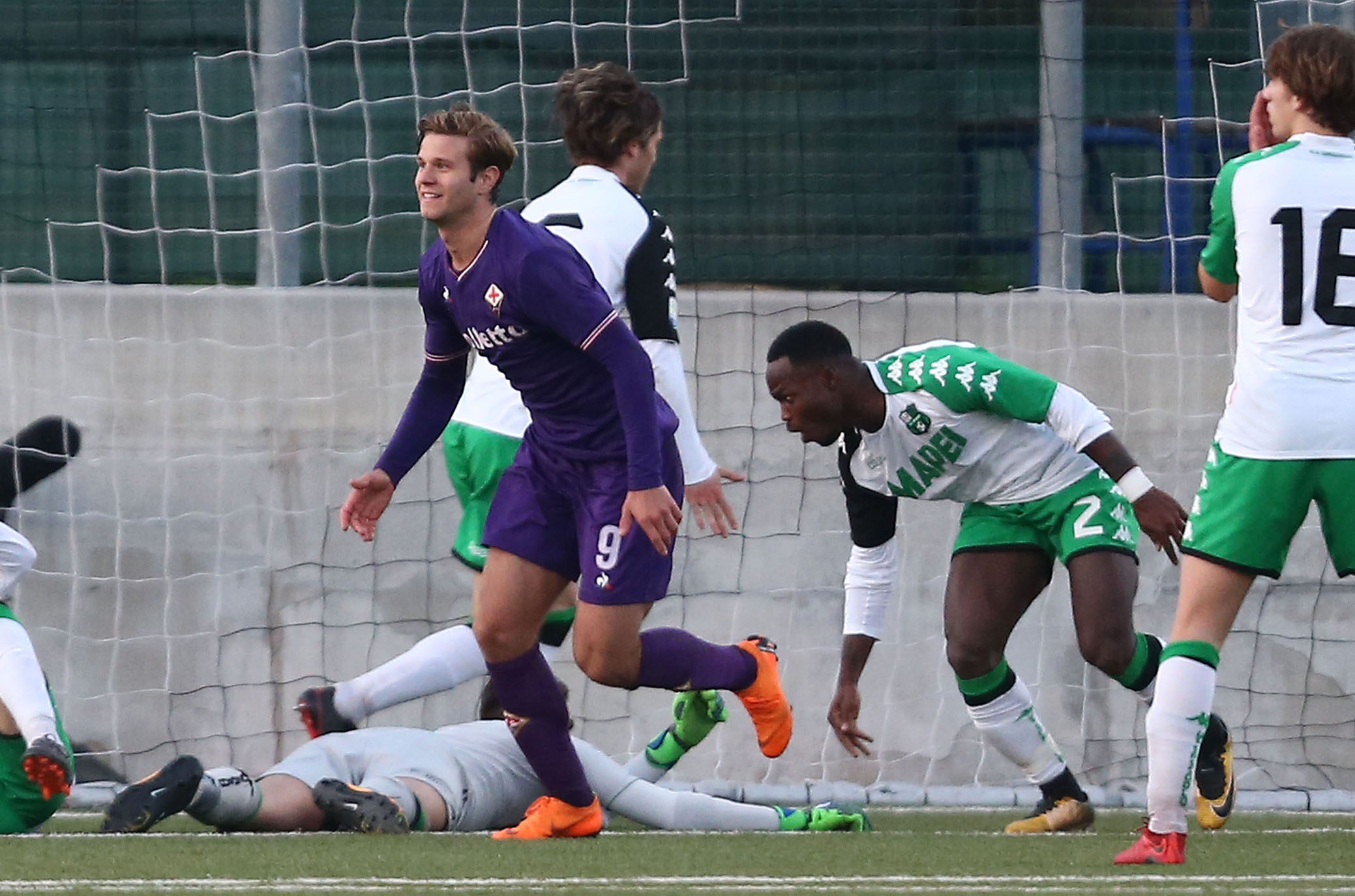 Torneo di Viareggio, semifinale Juve-Fiorentina lunedì in diretta tv. Tre viola in diffida