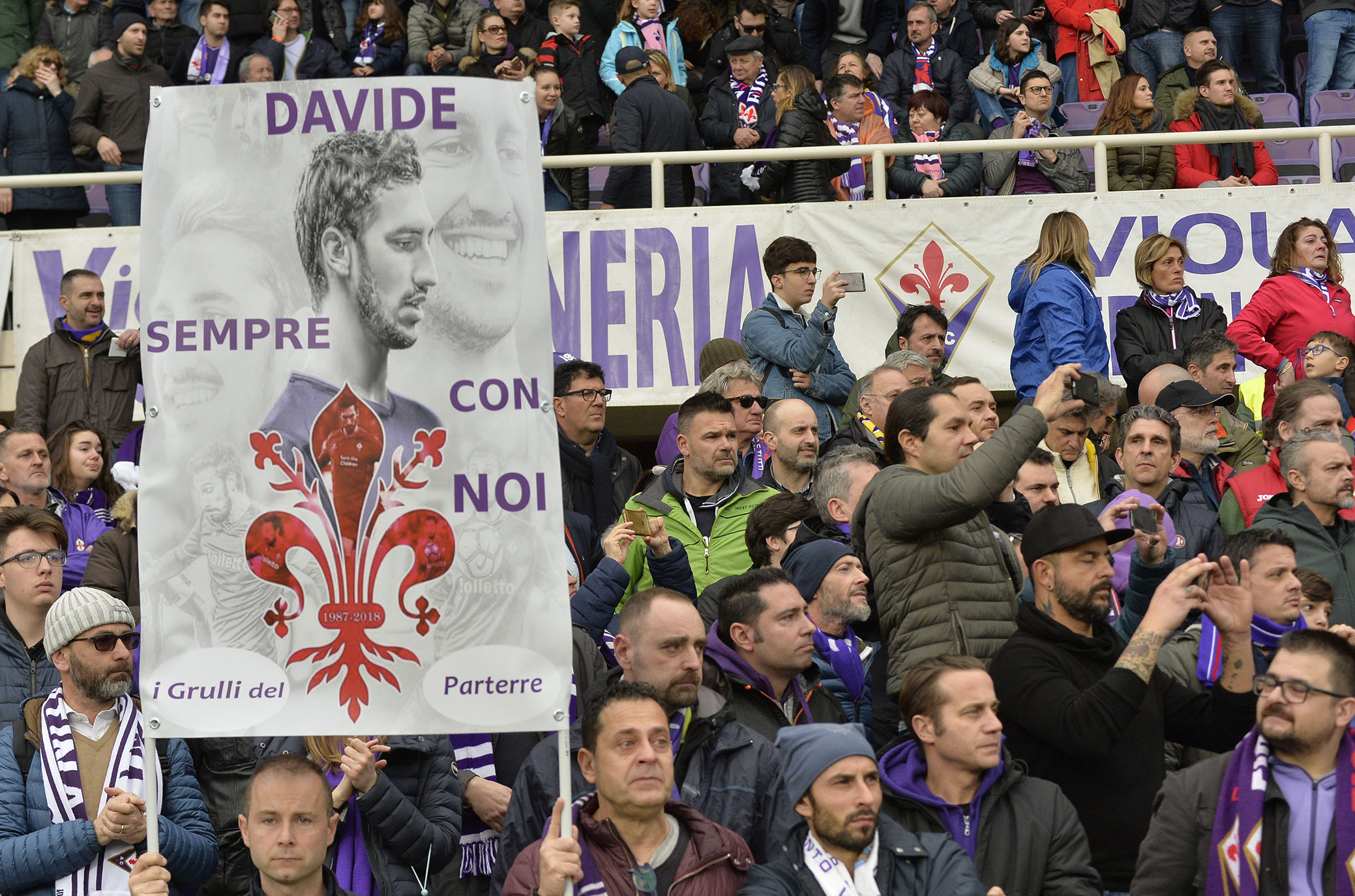 La Fiorentina denuncia: "Messaggi vergognosi con bersaglio Astori. Questi sciacalli siano perseguiti come meritano"