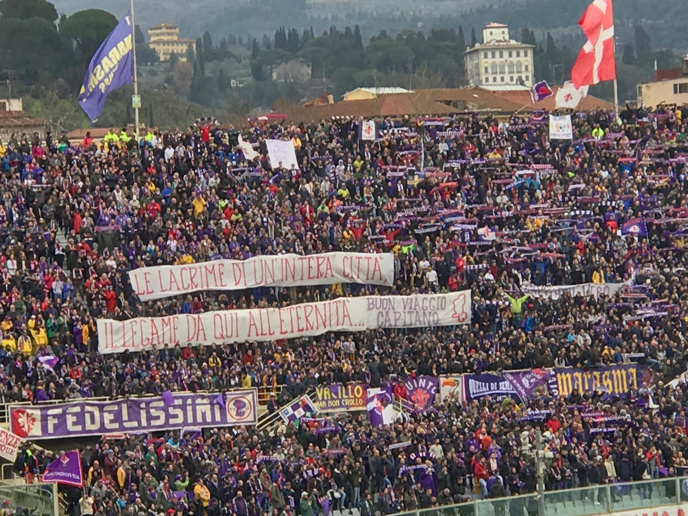 Striscione Fiesole: "Le lacrime di un'intera città, il legame da qui all'eternità"