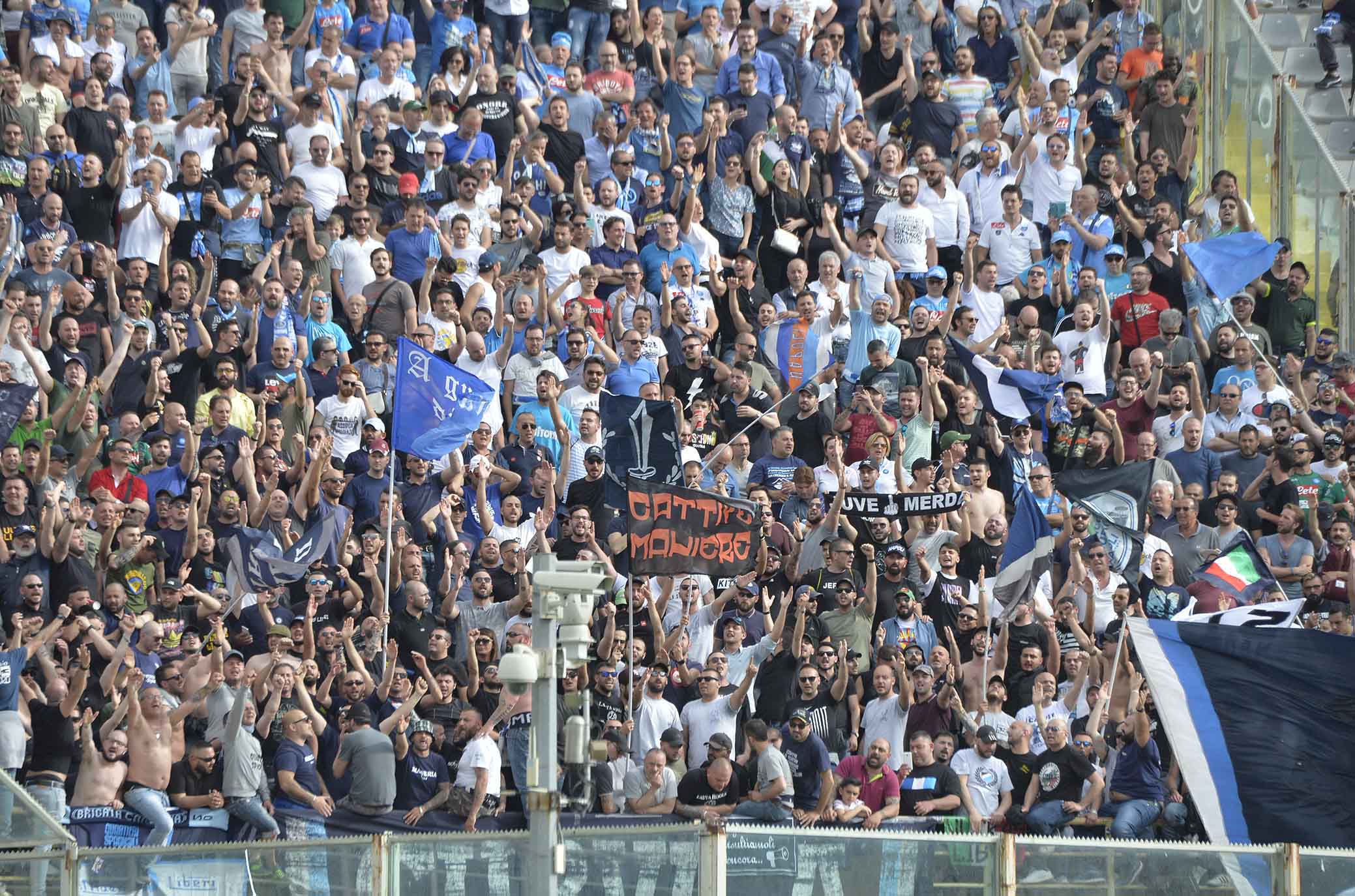 Ordine pubblico: giornata complessa. Oltre duemila tifosi in arrivo dalla Campania