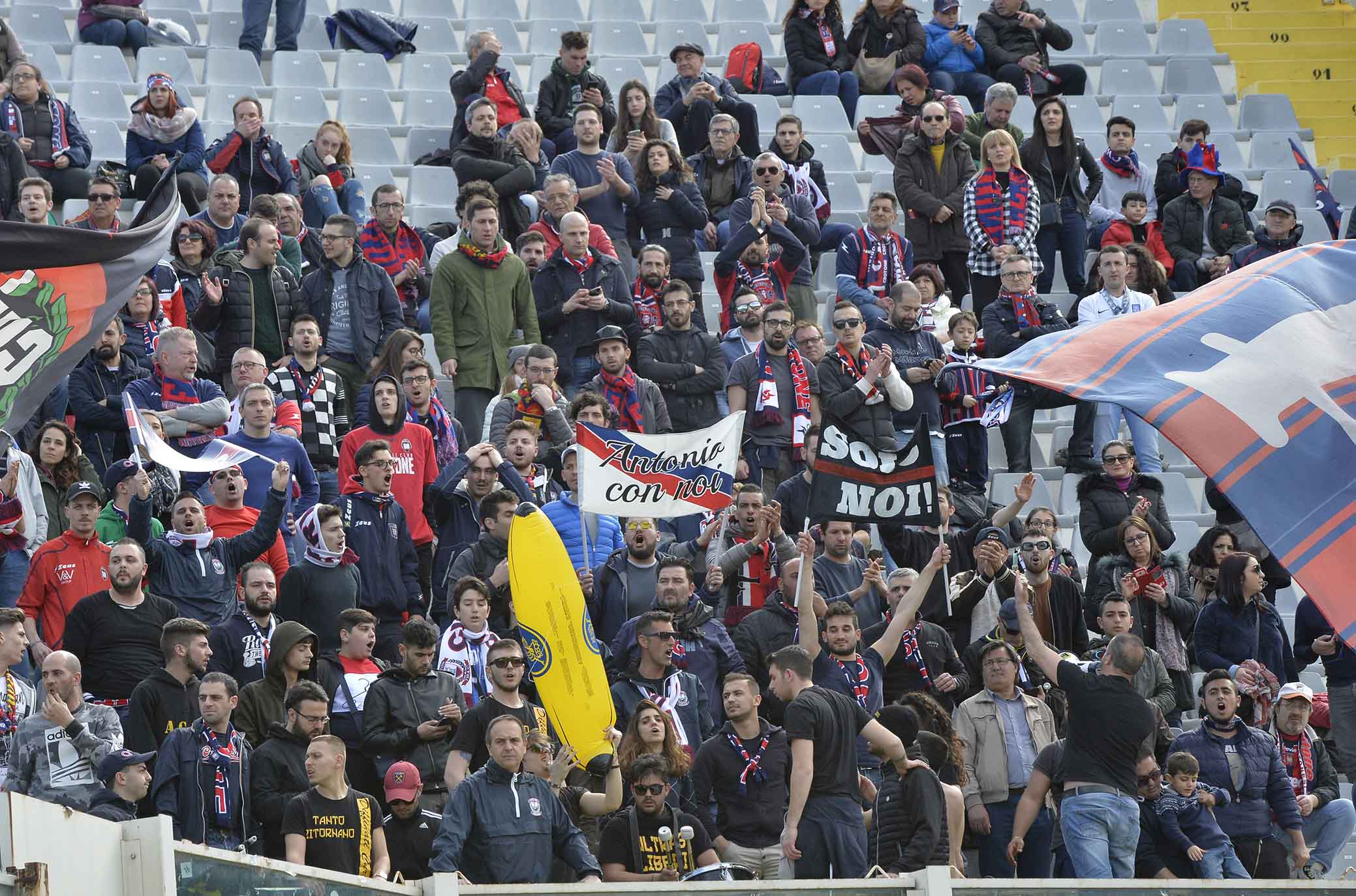 FIORENTINA-CROTONE 31-03-2018 TIFOSI DEL CATANZARO. SILPRESS/GALASSI SILVANO