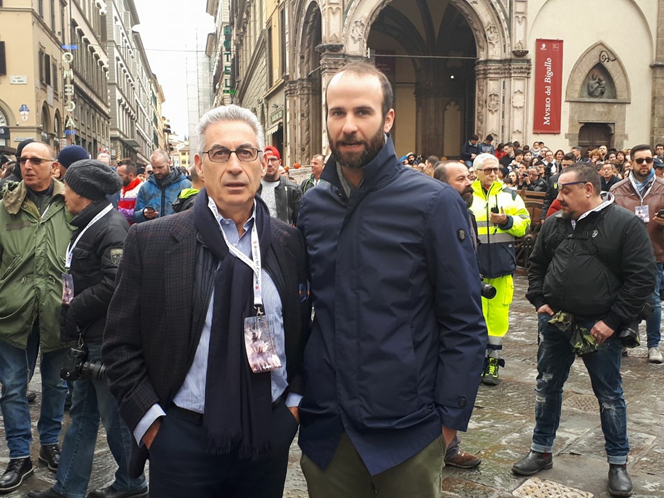 Scoppio del Carro, stamani in Piazza Duomo anche Gino Salica (FOTO)