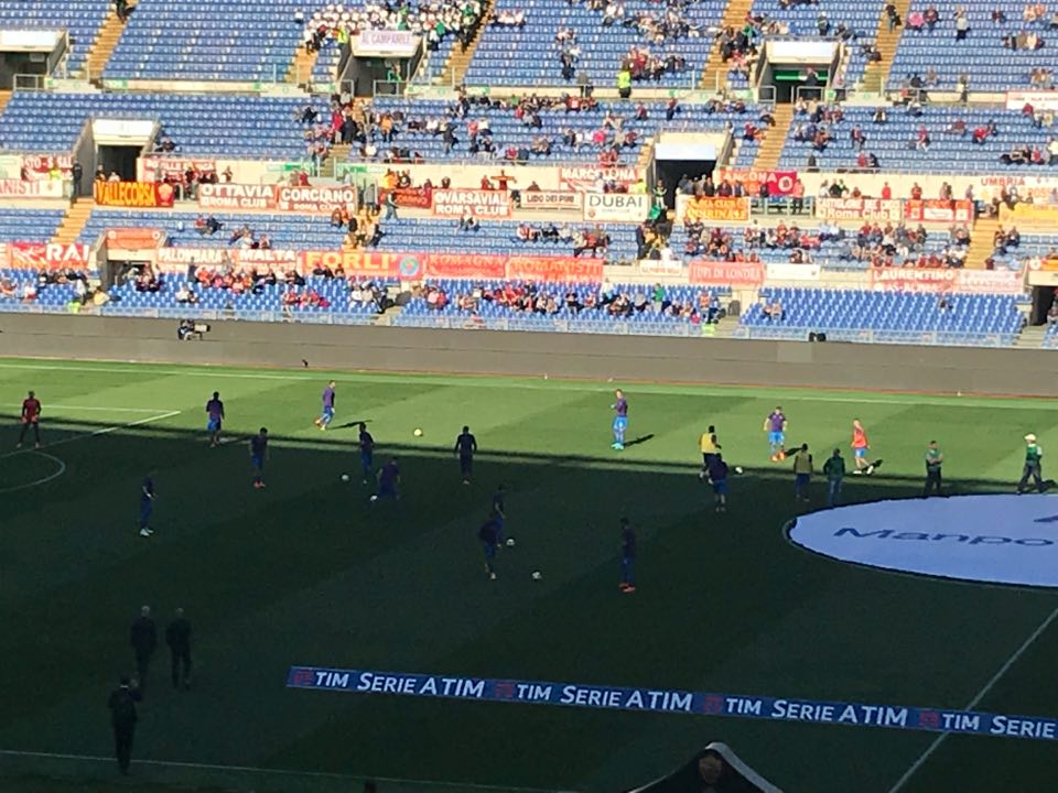 Fiorentina sul prato dell'Olimpico per il riscaldamento pre-partita (FOTO)