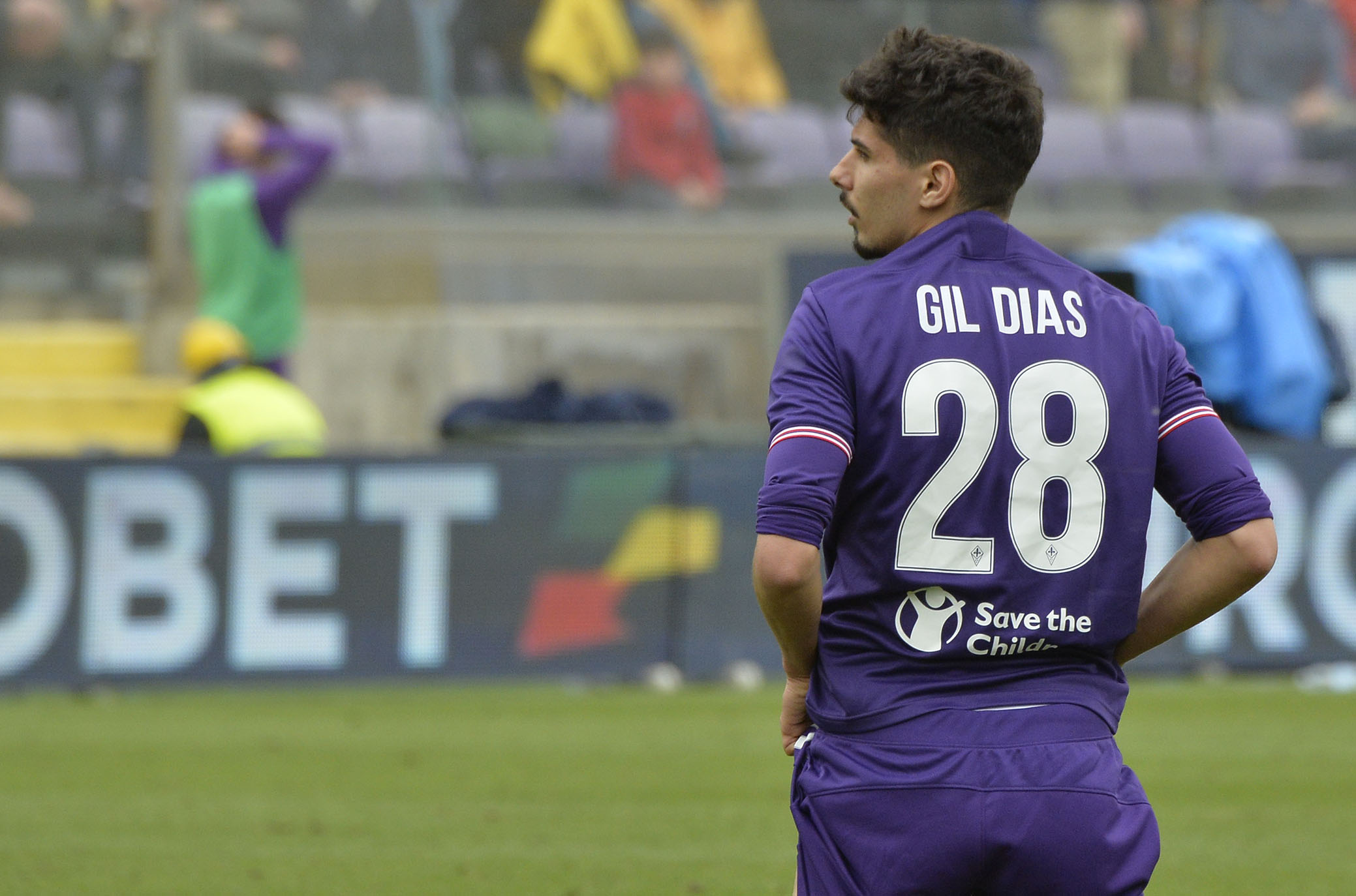 Super gol di Gil Dias con l'Olympiacos in Europa League (VIDEO)
